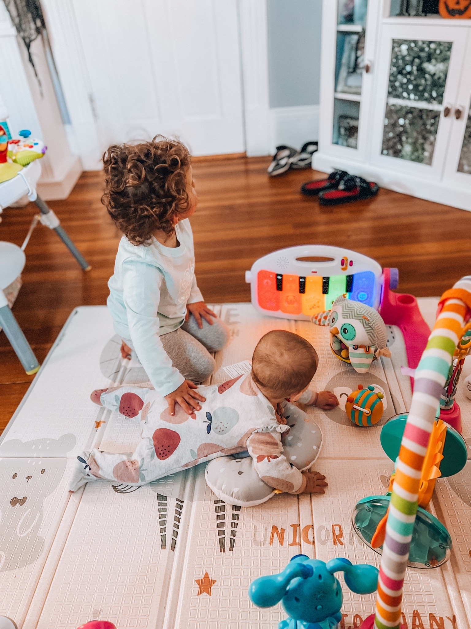 Gift guide for baby 2023
#babygiftguide2023 #floortoys #musicaltoys #playmat

#LTKHolidaySale #LTKGiftGuide #LTKbaby