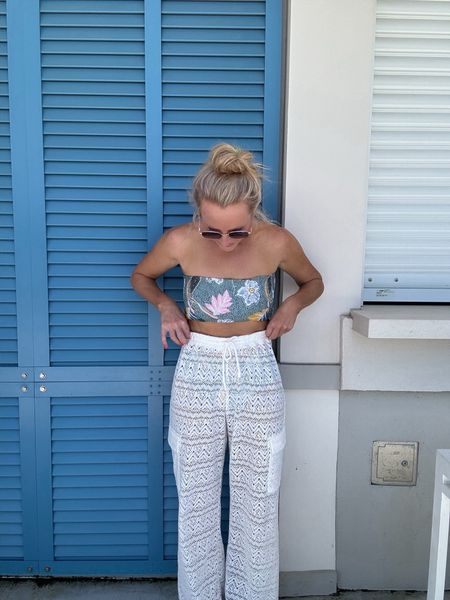 The PERFECT Lace Cargo Pants for over swimwear 👙

Wearing size MEDIUM.  @hollister

swim | swim coverup | lace swimwear | resort wear | beachwear | vacation style

#LTKtravel #LTKswim #LTKover40