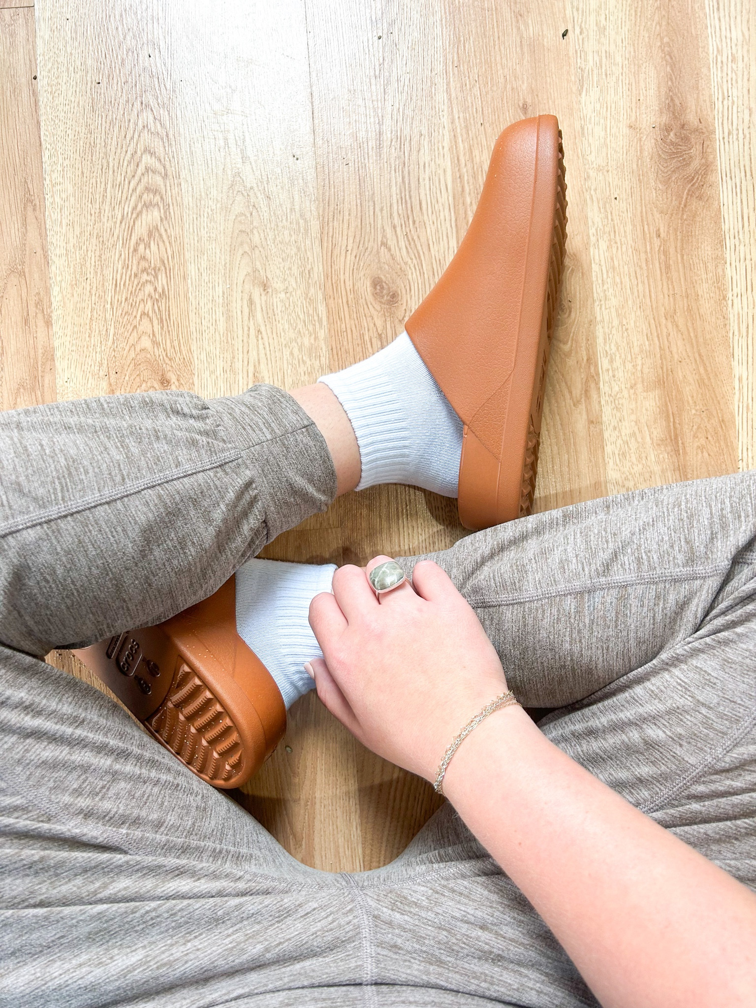 I cannot get enough of Crocs’ new Dylan clogs 😍