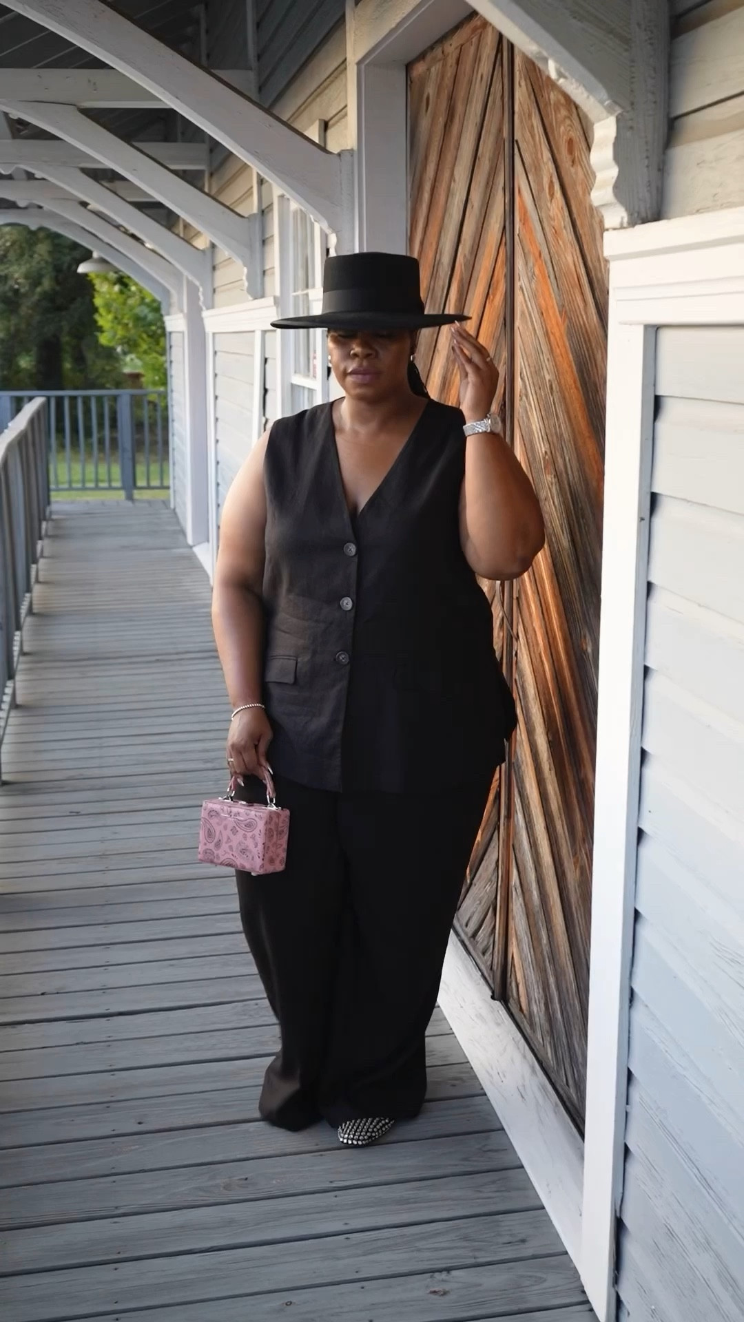 Black Suit with a Twist 

#LTKPlusSize #LTKBeauty #LTKStyleTip