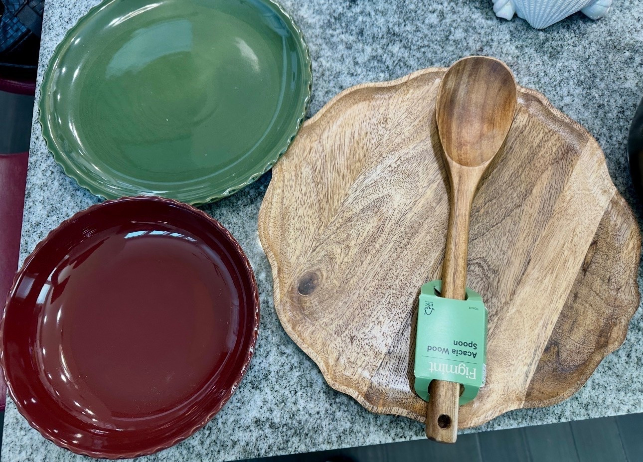New kitchenware for me. Can’t wait to share some new recipes with these. #plates #kitchenware #recipedeveloper