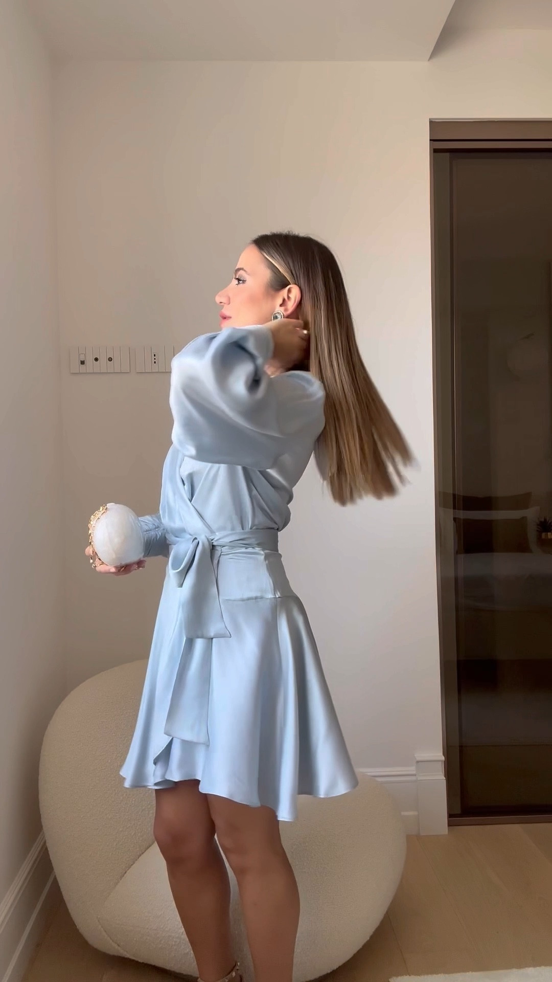 OOTD 💙 look da cerimonia!

Date uno sguardo all’abito che è in promo 🤭

#Mytheresa #zimmermann 

#LTKparties #LTKstyletip #LTKitbag