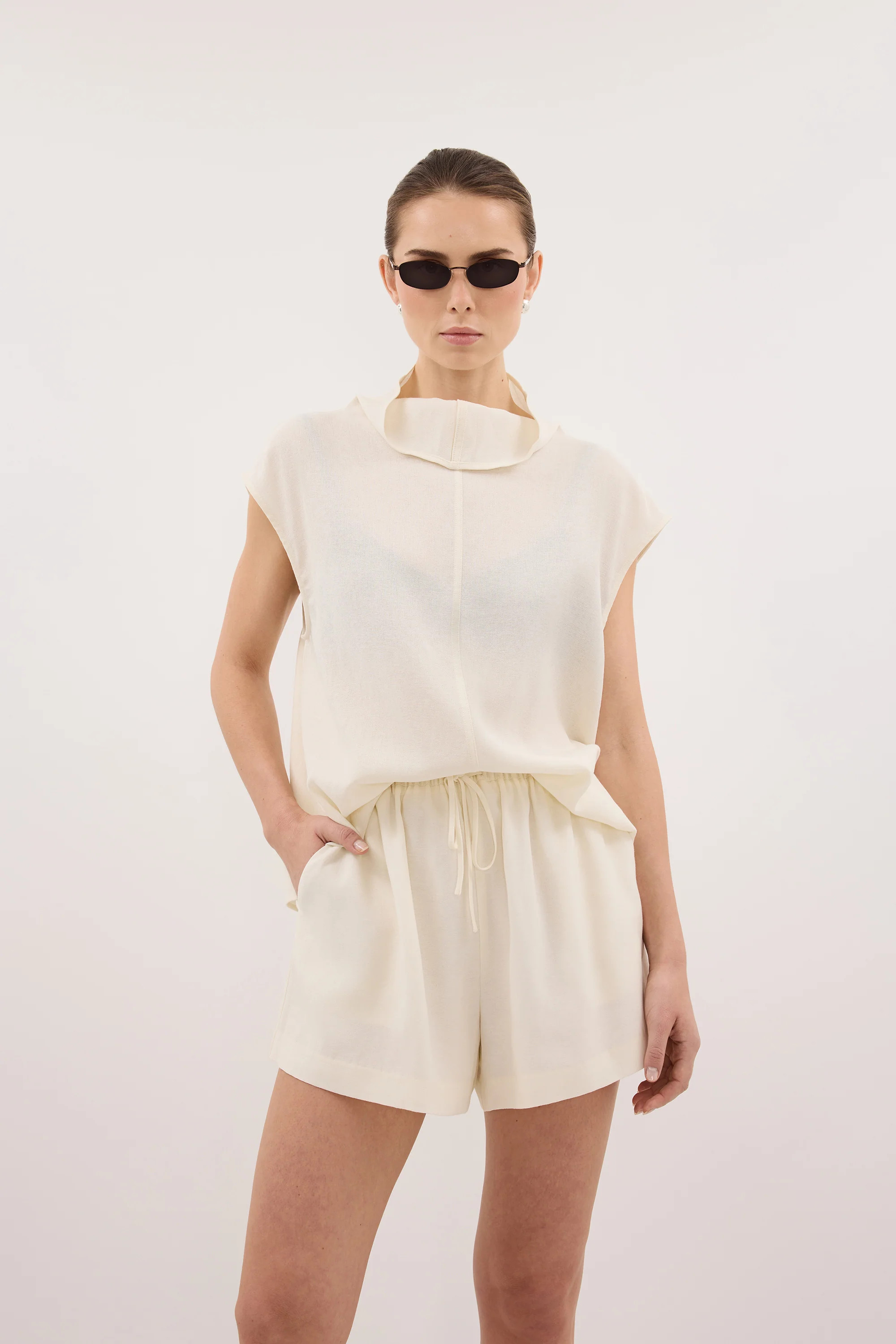 CALIA CREAM FUNNEL NECK TOP | DISSH