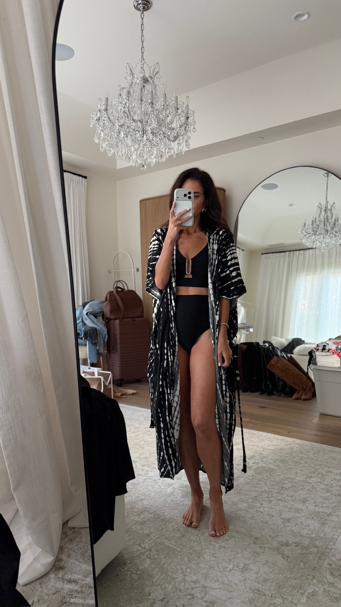 It always makes me so happy to share good kimonos and I’m loving the print on this one! I’m just shy of 5-7” wearing the size small swimsuit #stylinbyaylin #aylin #swim #vacation

#LTKTravel #LTKSeasonal #LTKSwim