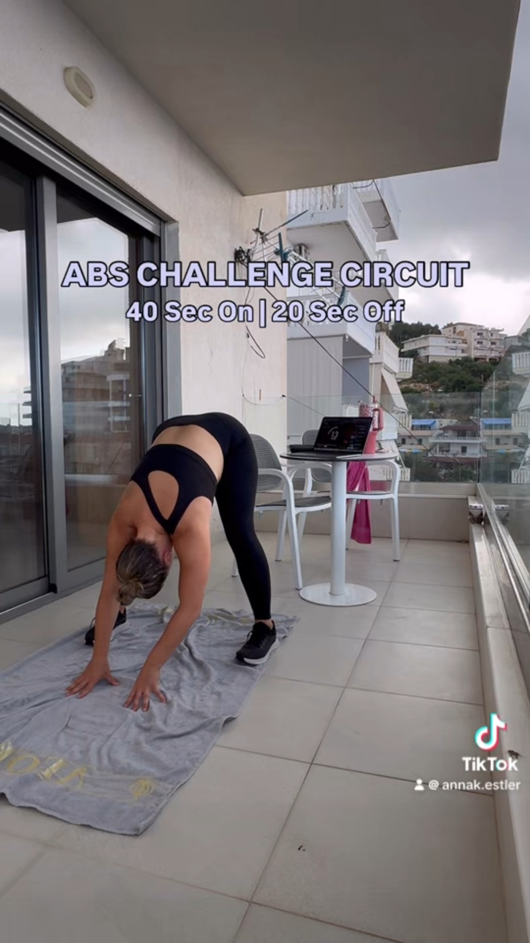 ABS CHALLENGE in my fave black single shoulder bra from Amazon :)

Join the ABS CHALLENGE on my App all June!  

Try this Circuit from one of last weeks challenge finishers.

Circuit:
3 Rounds
40 Sec On | 20 Sec Off

I’ve linked my favorite bras from Amazon that motivate me to get a workout done 💪 cute sets change our whole energy and personality during a workout!

#LTKdayinmylife #LTKfitnessgoals #LTKActive