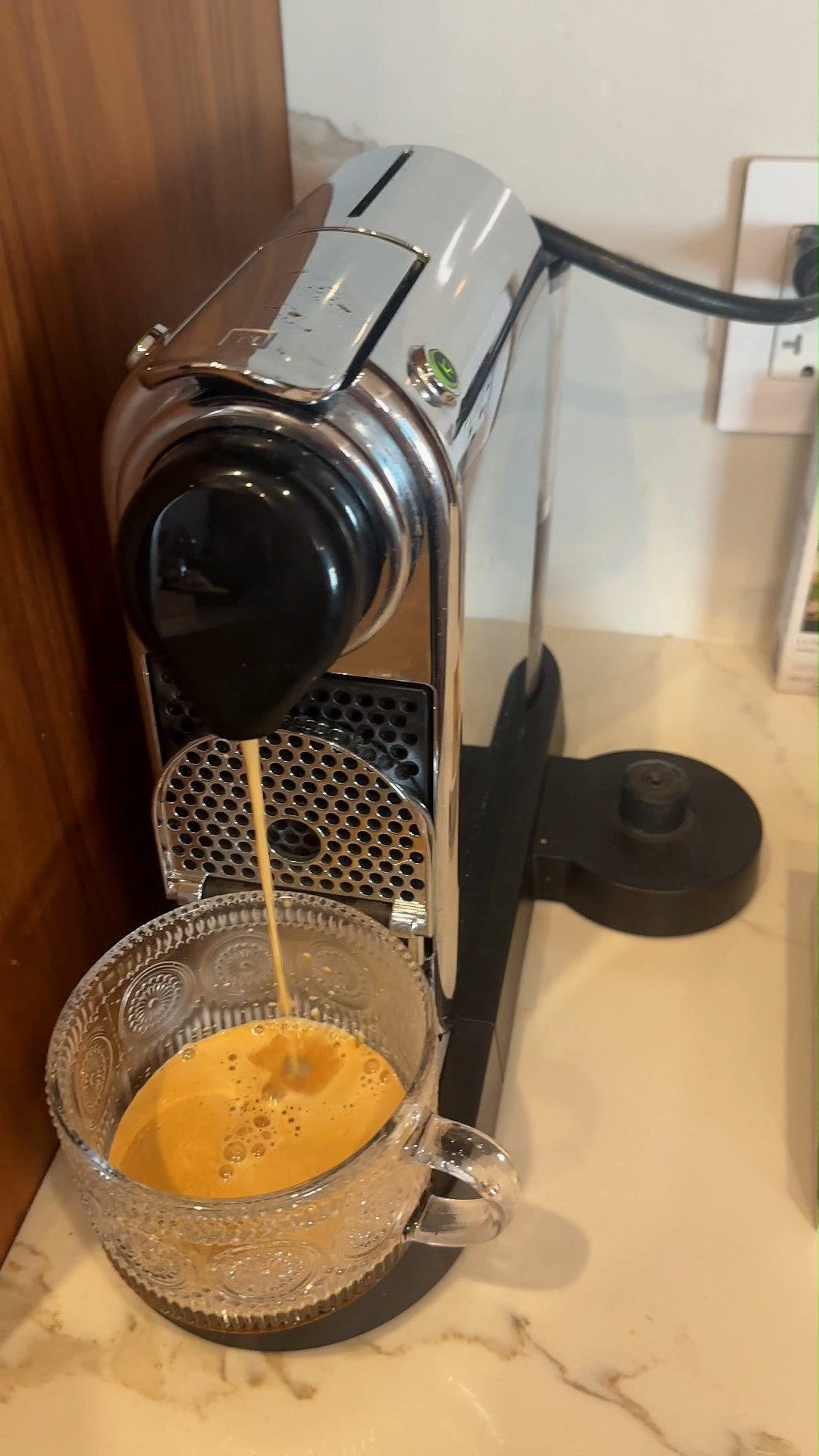 Getting that authentic, velvety coffee shop crema at home shouldn't require an expensive, high-maintenance machine. The Café Romano Coffee Aluminum Espresso Pods bring rich, authentic Italian-style espresso straight to your kitchen. ☕️Good gift for coffee enthusiasts, Nespresso OriginalLine machine owners, and busy professionals seeking high-quality at-home espresso. 🥛 #caferomano #espressopods #nespressocompatible #coffeelovers #homebarista #morningcoffee #coffeeessentials #homebarista  

#LTKmorningroutine #LTKfoodie #LTKHome