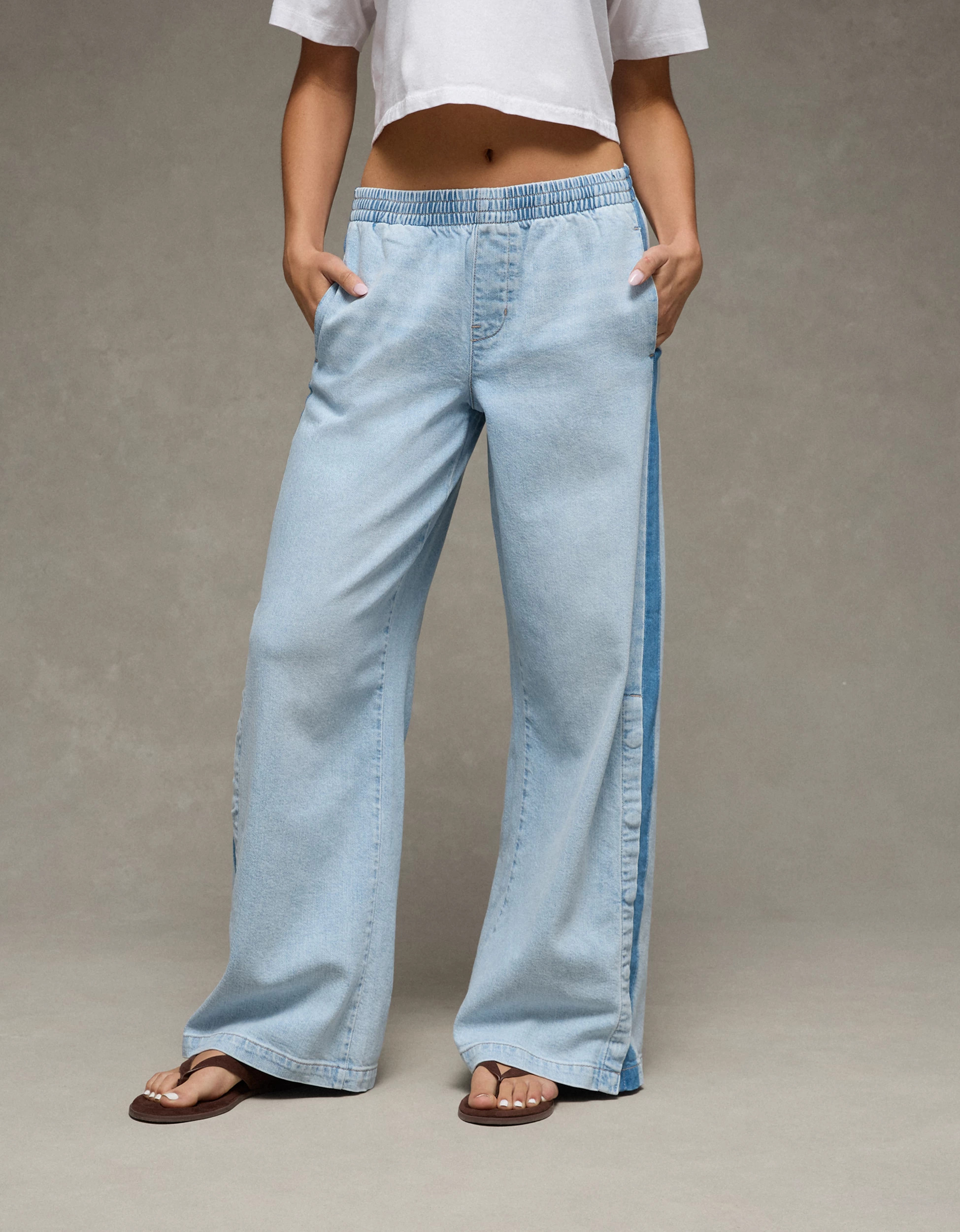AE Low-Rise Baggy Ultra-Wide Leg Jean | American Eagle Outfitters (US & CA)