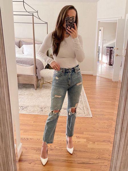 Abercrombie Ultra High Rise Ankle Straight jeans, run tts, wearing 26R (5'5 height).

The Abercrombie Semi-Annual Denim Sale! 25% off all denim and 15% off almost everything else!

Plus use the code DENIMAF at checkout for an additional 15% off that can be stacked with the 25% off!

#LTKsalealert #LTKstyletip