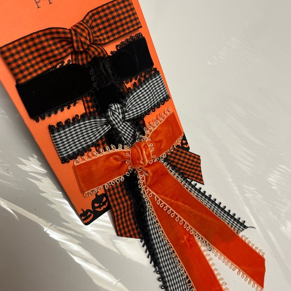 NWT ⚜️🧡🖤⚜️ Piper K Halloween bow hair clips set of 4 | Poshmark