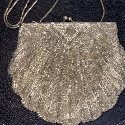 VTG Silver Beaded Shell Bag Clutch Silver Chain Strap Kiss Lock Closure Evening | eBay US
