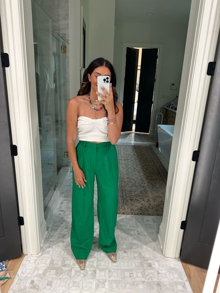 Top: small
Bottoms: 4 

$26 Kelly green pants from @walmartfashion. A really good linen pant for the summer to add a bit of color! 

Dressupbuttercup.com

#dressupbuttercup #walmartpartner #walmartfashion 

#LTKStyleTip #LTKWorkwear #LTKFindsUnder50