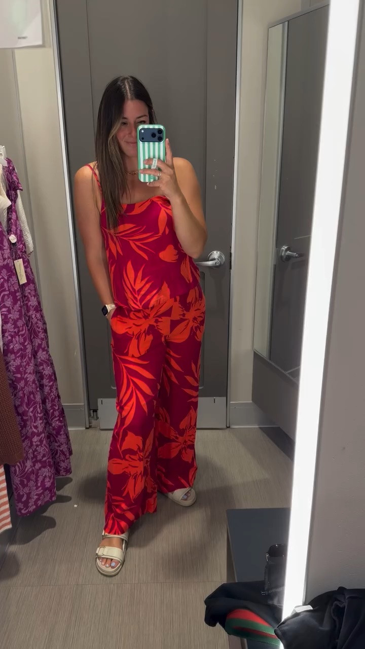 Target circle week is here 🎯💋 so many cute pieces on sale and just in time for our summer vacations! Comment SHOP for links! 

#lifeandstyleblogger #casualstyle #momstyle #summerwear #summerfashion