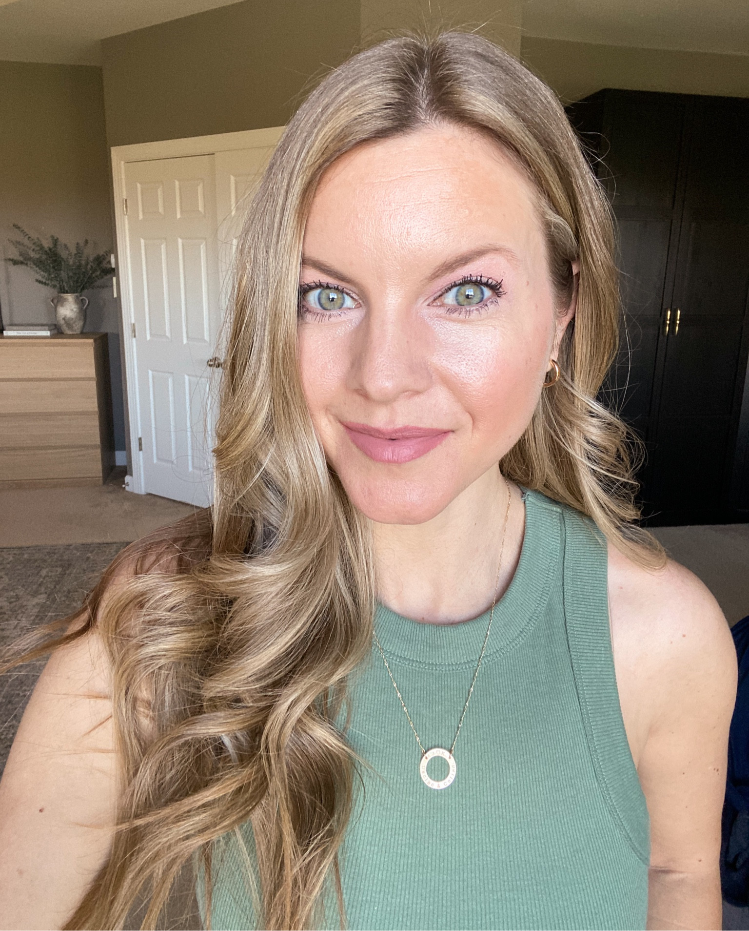 #softautumn makeup of the day 😀

I am wearing the Bare Minerals BarePro powder foundation in an older shade called “Golden Nude 13.” Current  shades that would be similar for Soft Autumns via link below: 
“Light 22 Neutral - for very light neutral skin with a subtle yellow hue”
“Light 20 Neutral - for very light neutral skin with a peach hue”
“Fair 17 Neutral - for fair neutral skin with a subtle yellow hue”
“Light 27 Neutral - for light neutral skin with a subtle yellow hue”
“Light 20 Warm - for very light warm skin with a yellow hue"

#LTKbeauty