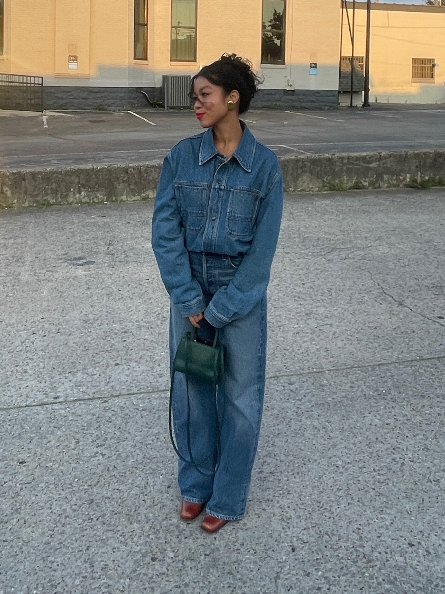 Nothing beats good denim! These jeans are my favorite. They go with anything. Order TTS if you want a baggier look or size down if you want more fitted. 

#LTKsalealert #LTKstyletip