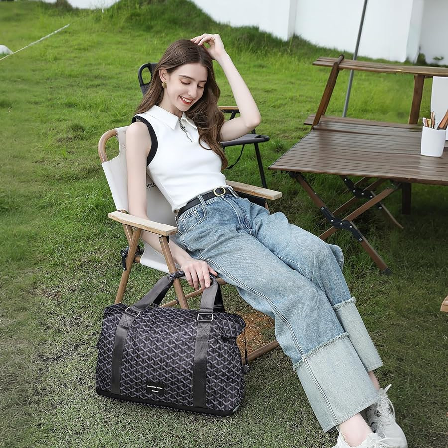 TINYAT Expandable Travel Duffle Bag Foldable Personal Item Travel Bag 32L Gym Bag for Women Weeke... | Amazon (US)