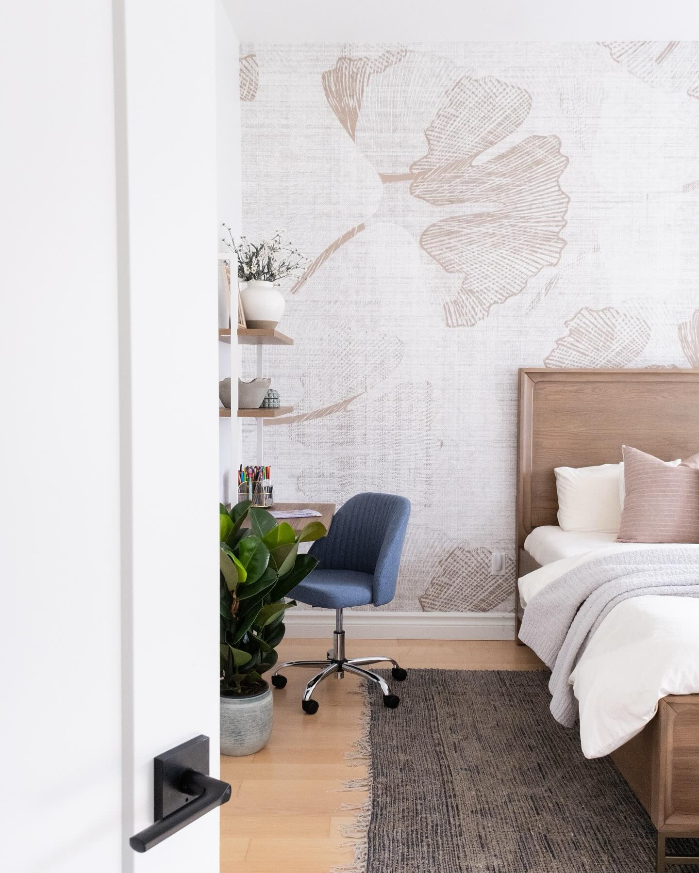 Every time I walk into this room I think of how fast time goes 👉🏻 swipe to see the before of this once pink princess haven that has turned cool girl 🫶🏼
___________________
#bedroomdesign #biggirlbedroom #transitionaldesign
