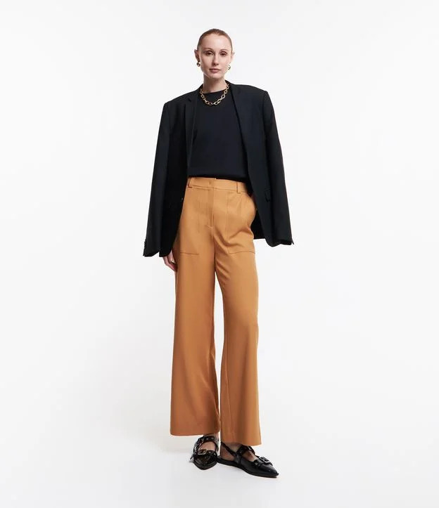 Calça Alfaiatada com Bolsos e Pregas Marrom | Renner (BR)