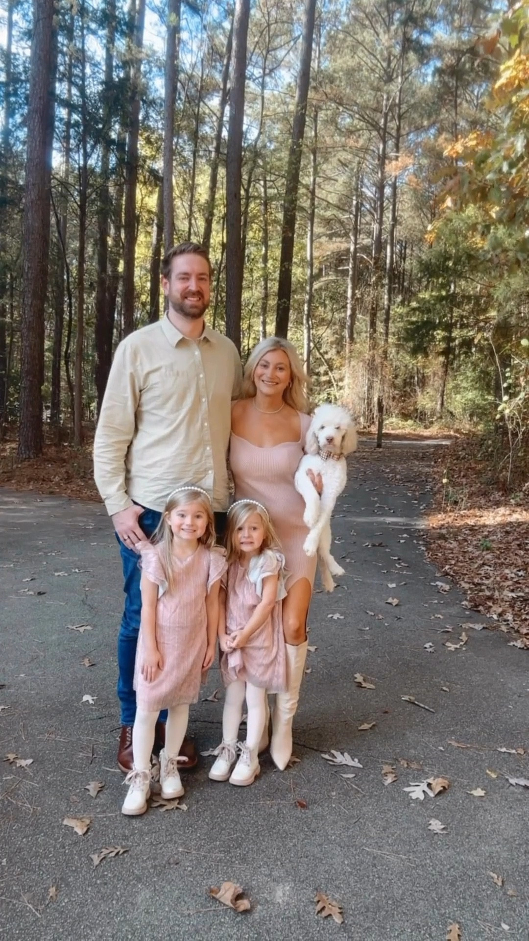 Affordable family photo outfits #thanksgivingoutfit #womensstyle #familyoutfit

#LTKSeasonal #LTKHoliday #LTKFamily