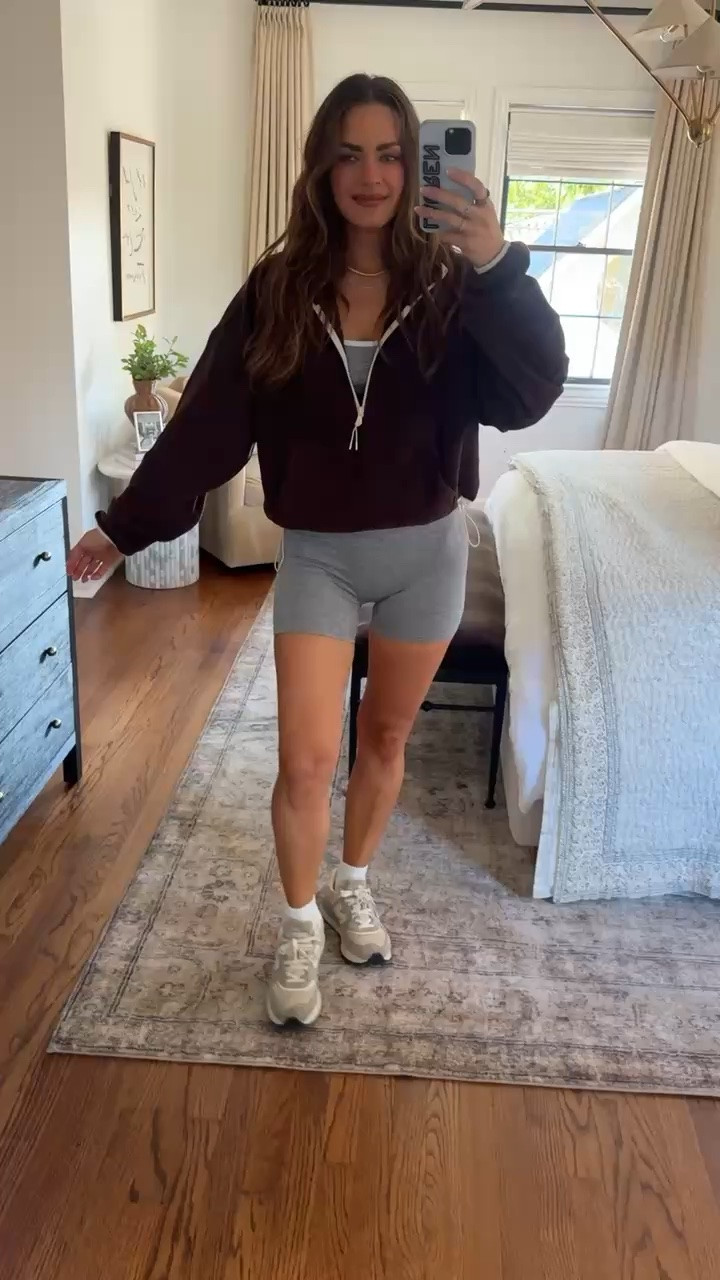 ACTIVE HAUL 🍂🤎 you can save 70-80% off your first order. I’m making the transition from summer to fall a little easier with @Fabletics.

(Wearing a size small in everything & a 4 in the trouser)

#LTKActive #LTKSeasonal