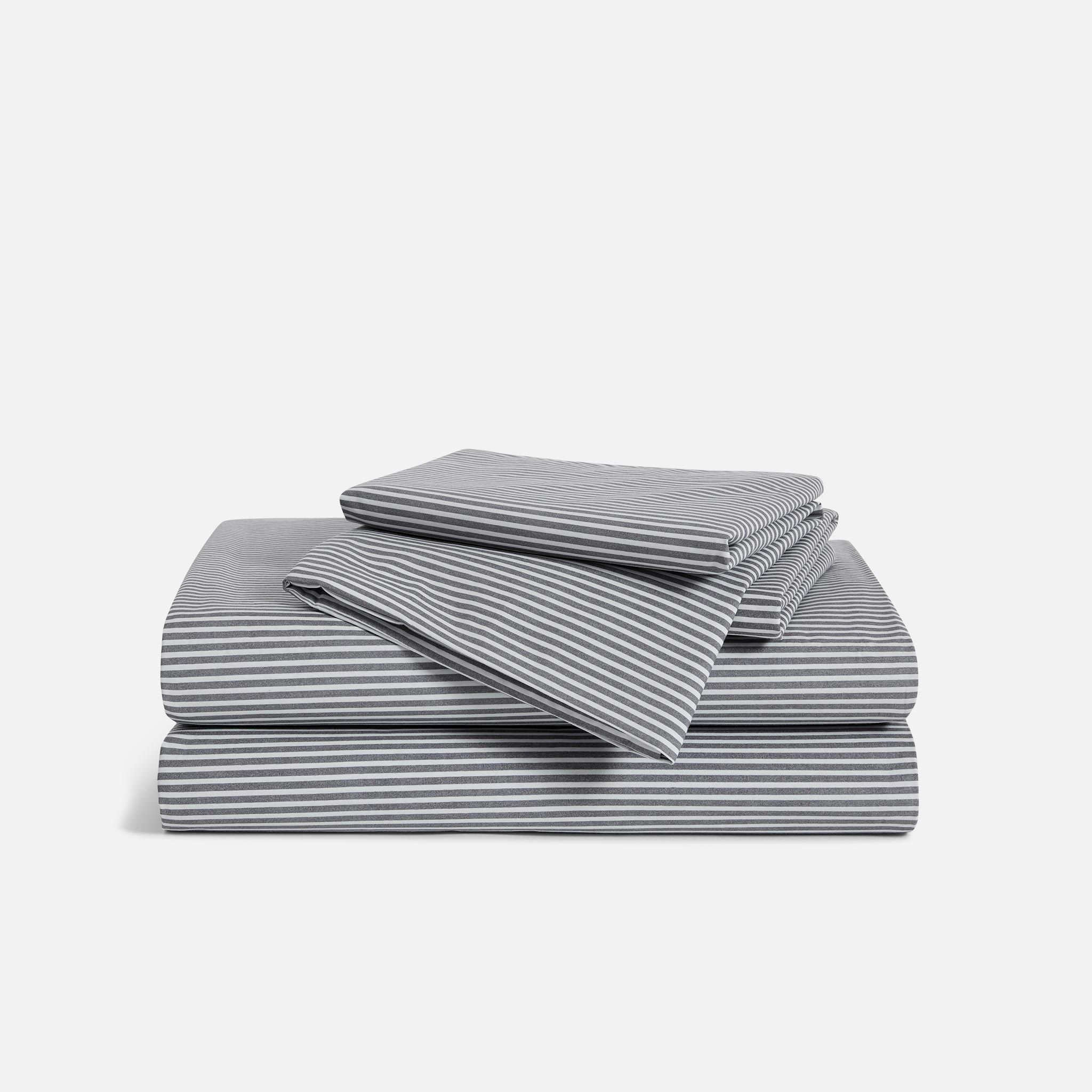 Brooklinen Classic MIB: Core Set size Cali King in Graphite and Steel Oxford Stripe / Best Sheets | Brooklinen