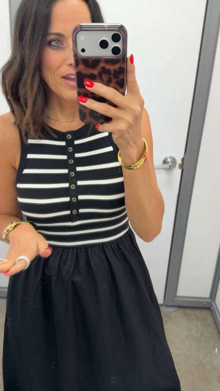 cannot believe this dress is from walmart 😍 it looks SO expensive in person!! wearing an xs and this is one of those easy throw-on dresses that instantly looks chic 👏 #walmartfashion #walmartfinds #affordablefashion #summerdress #casualstyle #ootd #lookforless #summerstyle