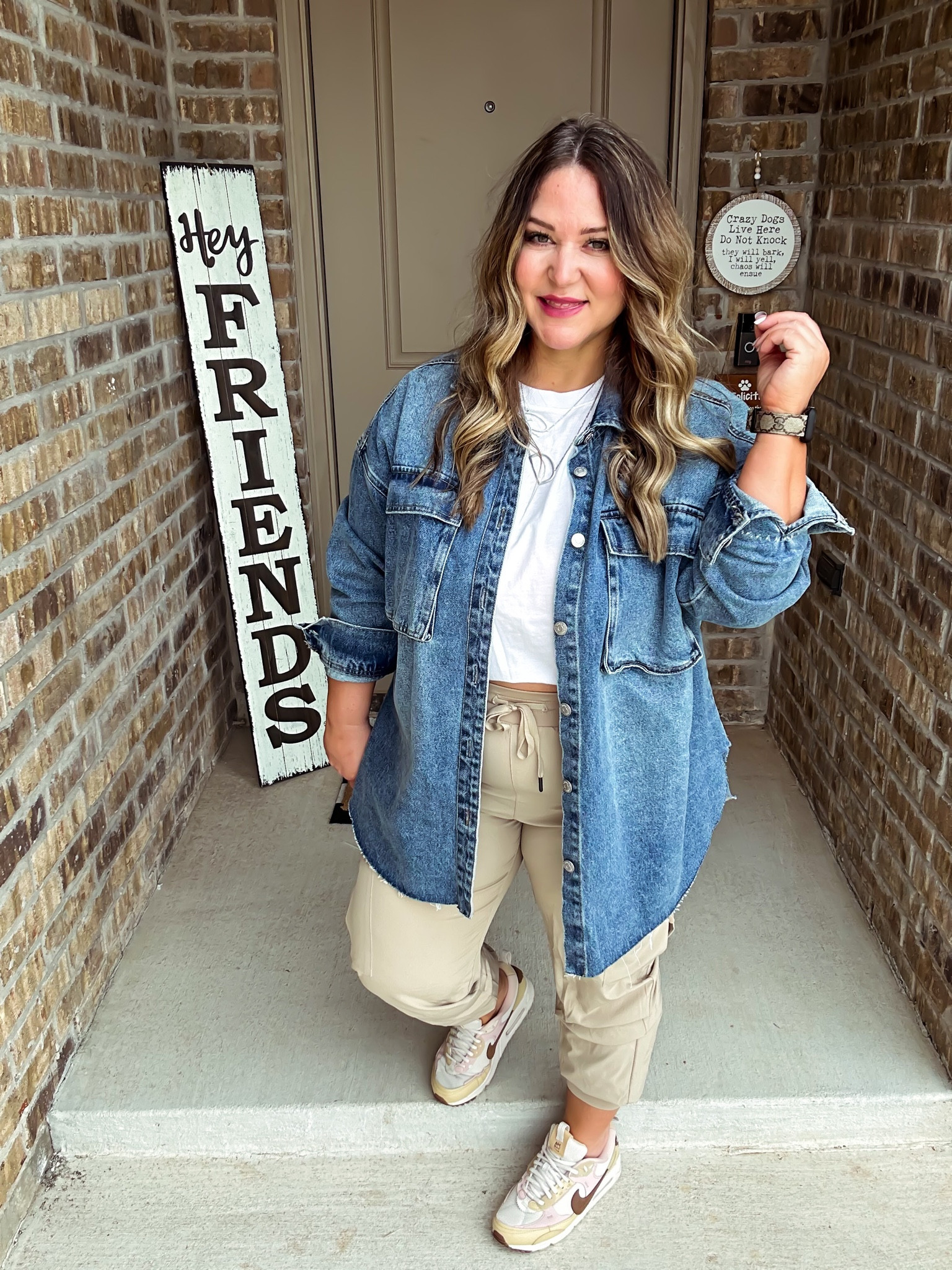 Use code 103MG79I  to save 10% on these joggers. Expires 3/10/23 at 11:59 PST 

Shacket (older) 
Joggers size xxl (sized up one size)
Shoes tts
Tee size xl tts 