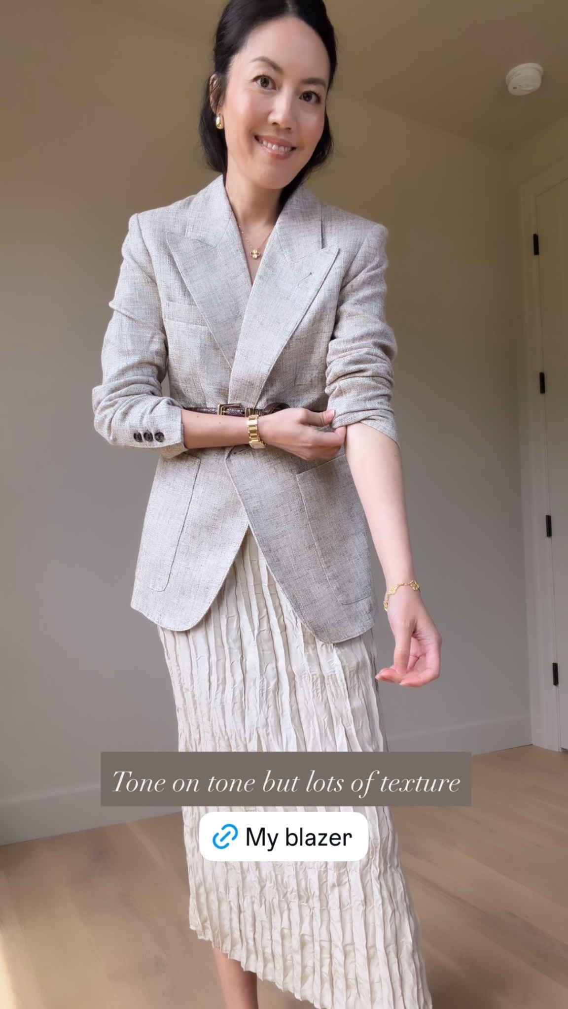 Similar styles linked here

#classicstyle
#summeroutfit
#workwear
#summerworkwear
#cleanstyle

#LTKootd #LTKgrwm #LTKSeasonal