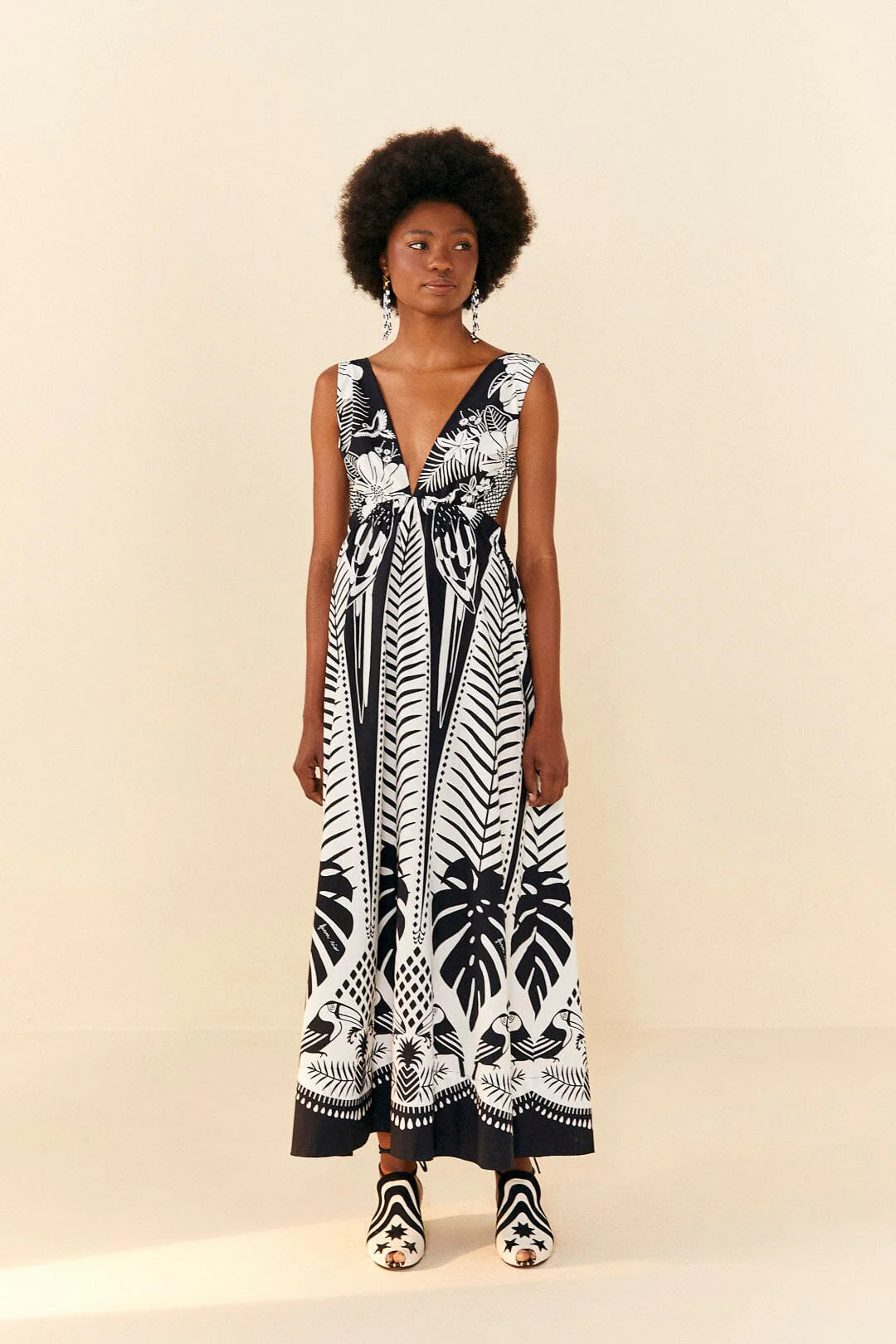 Black Macaw Elegance Maxi Dress | FarmRio (US)