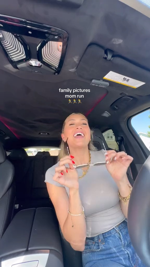 Mom run 🚗

#LTKFamily #LTKBeauty #LTKStyleTip