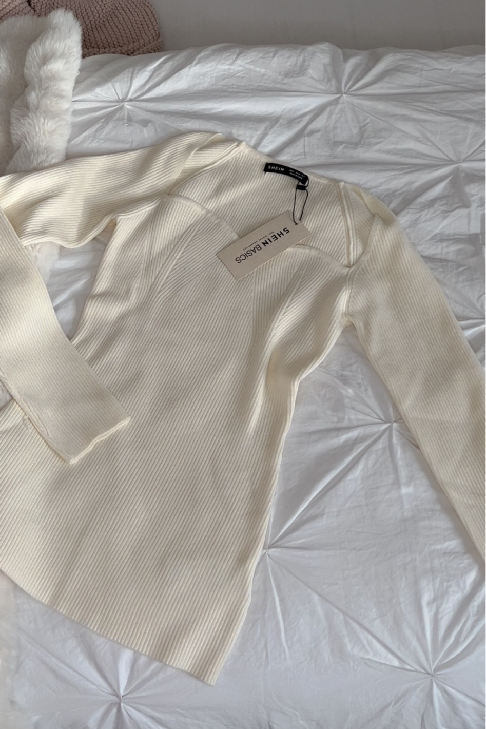 Shein, Shein Fashion, Basics, Basics Fashion, Longsleeve, 2023 fashion, white fashion, fall, fall essentials, fall fashion , fall 2023, white, top fashion, 2023 fashion, basics, gold hoops, gold jewelry, sweatpants, longsleeve, beige, H&M, outfit inspo, outfit inspiration, blue jeans, bag, spring 2023, winter fashion, that girl outfit, vanilla girl outfit


#LTKstyletip #LTKfindsunder50 #LTKCyberWeek