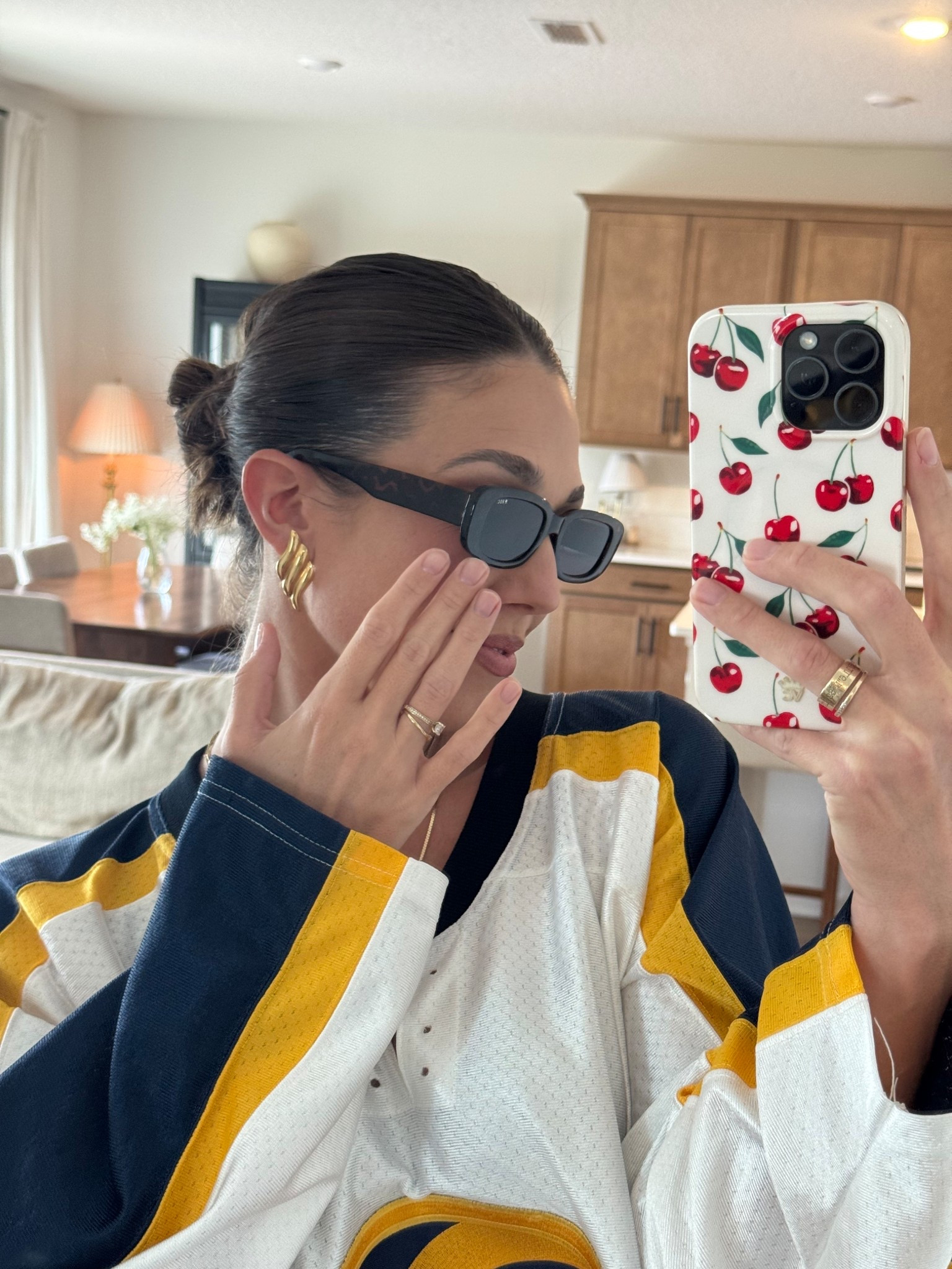 Accessories make every outfit 👏🏼

#LTKSeasonal #LTKStyleTip