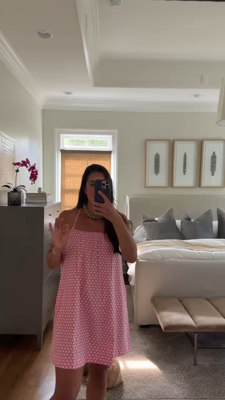 This dress is $59.99 right now!!

tts: M

vineyard vines, vineyard vines sale, sale finds, dresses on sale, pink dresses, mini dress, vacay dress, beach cover up, grace white 

 

#LTKMothersDay #LTKgrwm #LTKootd