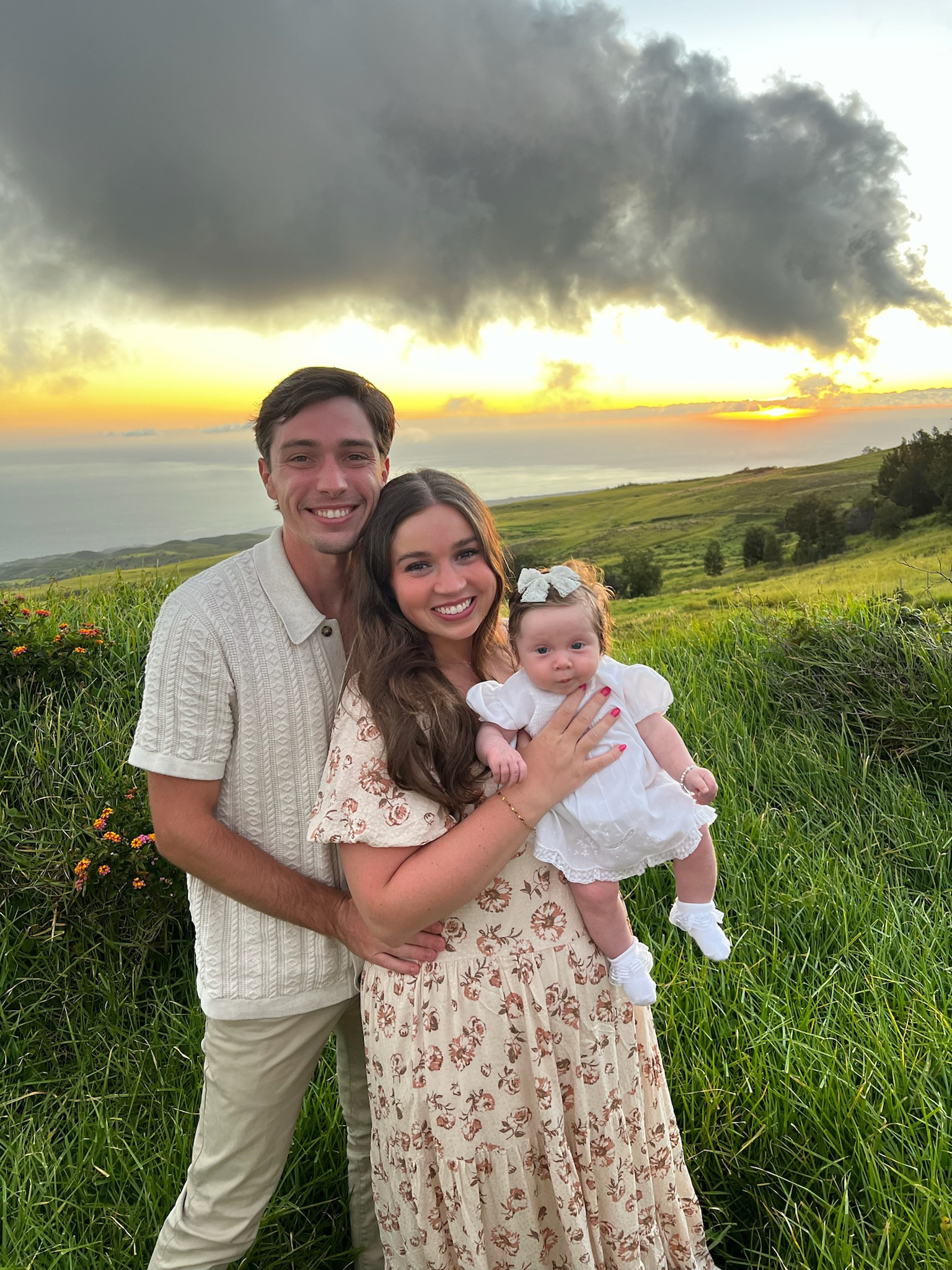 neutral fam photo inbrown

#LTKFindsUnder100 #LTKFamily #LTKMens