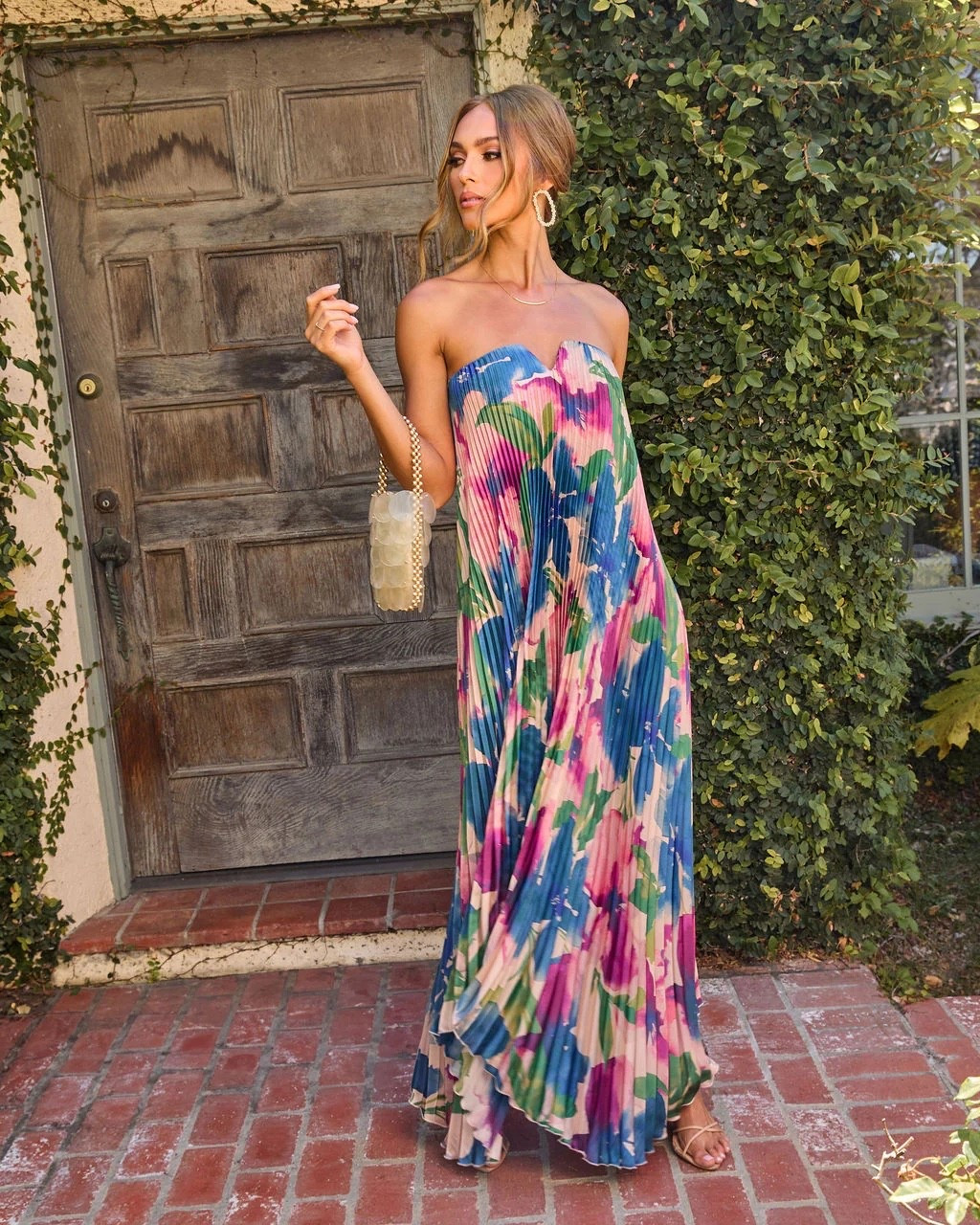 Summer wedding guest dress of my dreams and it’s bump friendly too! Such a stunner and 40% off today @vici with code EVENT40. 🦋🌸

#LTKWedding #LTKSaleAlert