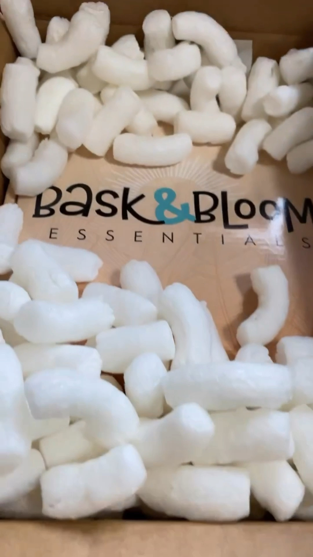 Join me unbox my Bask & Bloom Essentials Box 📦💌

I love that this product line has a mission to promote “complete hair wellness”. They help to reduce breakage/hair loss, adds needed moisture, & nourishes your scalp ~ Curly Hair Approved! 

✨Fun Fact: This brand is Motherhood & Caribbean Inspired

Includes:
🌴Gentle Herbal Cleanser
🌴Brahmi Root Hair Mask
🌴Herbal Infused Hair & Scalp Oil
🌴More Moister Cream
🌴Twirly Hair Gel
🌴Hydrating Vitamin Curl Moose
🌴Watermelon Seed Edge Pomade

Are you inspired? Check it out!

#LTKunboxing #LTKBeauty