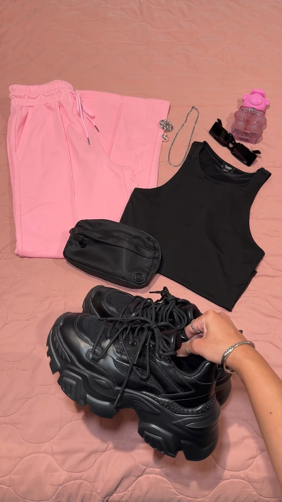 Style my pink sweatpants with me 🖤
.
🔖 Follow @its.sandyibrahim for more
.
🔖 Save post for inspo
.
Earrings: @target 
Bodysuit: @express 
Perfume: @moschino 
Sunnies: @prettylittlething 
Bag & Sneakers: @stevemadden 
Necklace: @evryjewels use code SANDY15 for extra savings 
Sweatpants: @amazon @amazonfashion on my Amazon store & TikTok showcase

#LTKStyleTip #LTKVideo #LTKActive