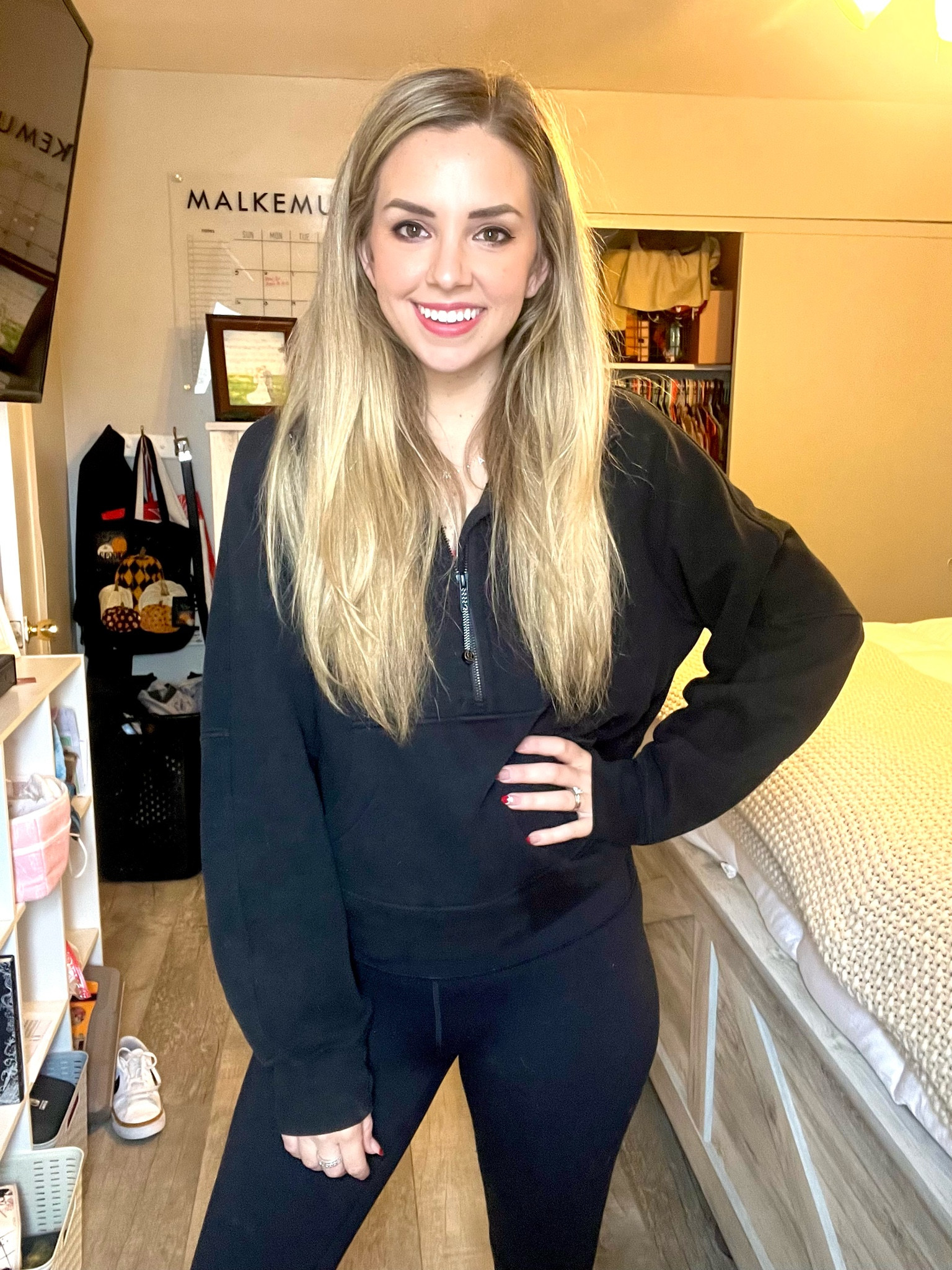 Love my go to Lululemon look! I’m wearing a size 8 in the aligns and a M/L in the cropped hoodie 

#LTKstyletip