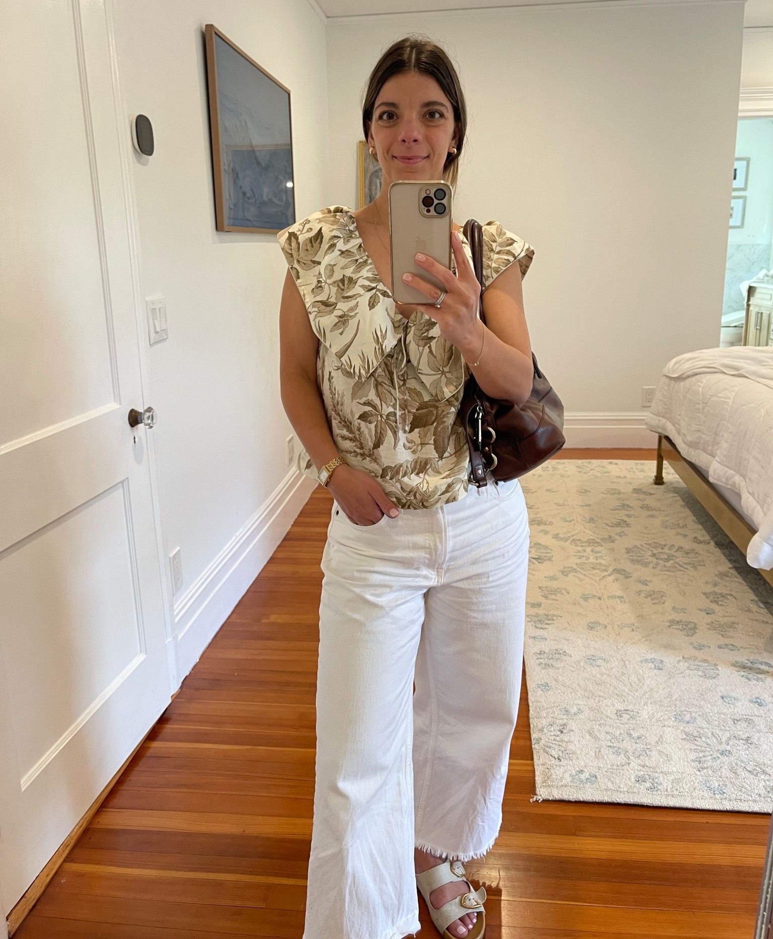 Abercrombie sale! 25% off is stackable with 20% off sitewide. Just click on the white denim for the exclusive code! 

#LTKFallSale #LTKPetite #LTKFindsUnder100