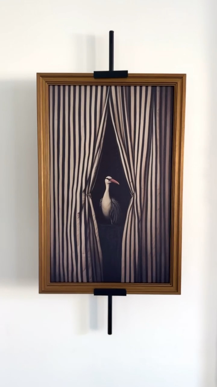 If you're like me and love to change your wall decor out often this is for you. Such a great decor hack!

#LTKHome