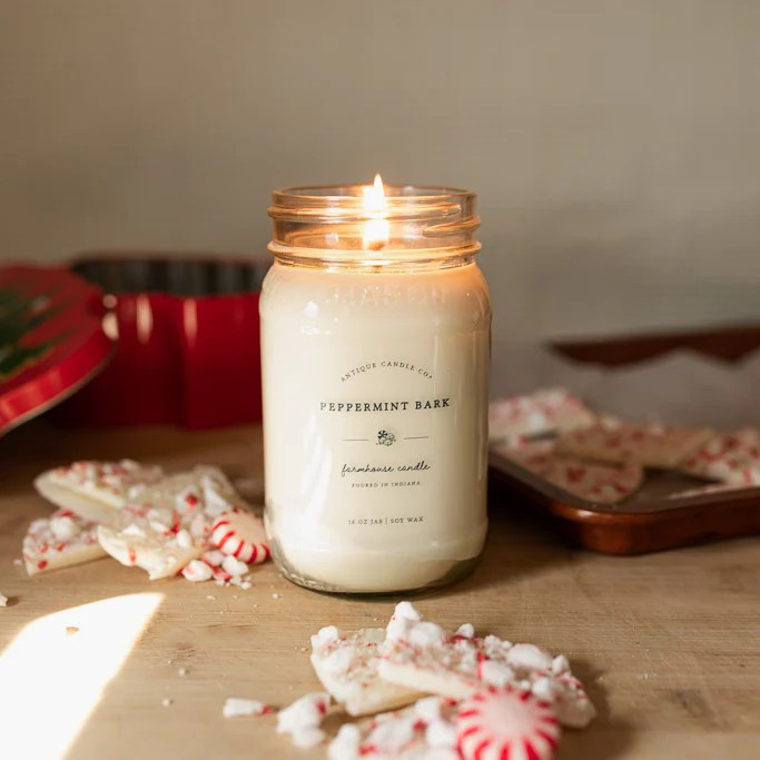 Peppermint Bark 16 oz candle - Antique Candle Co.®️ | Antique Candle Co.