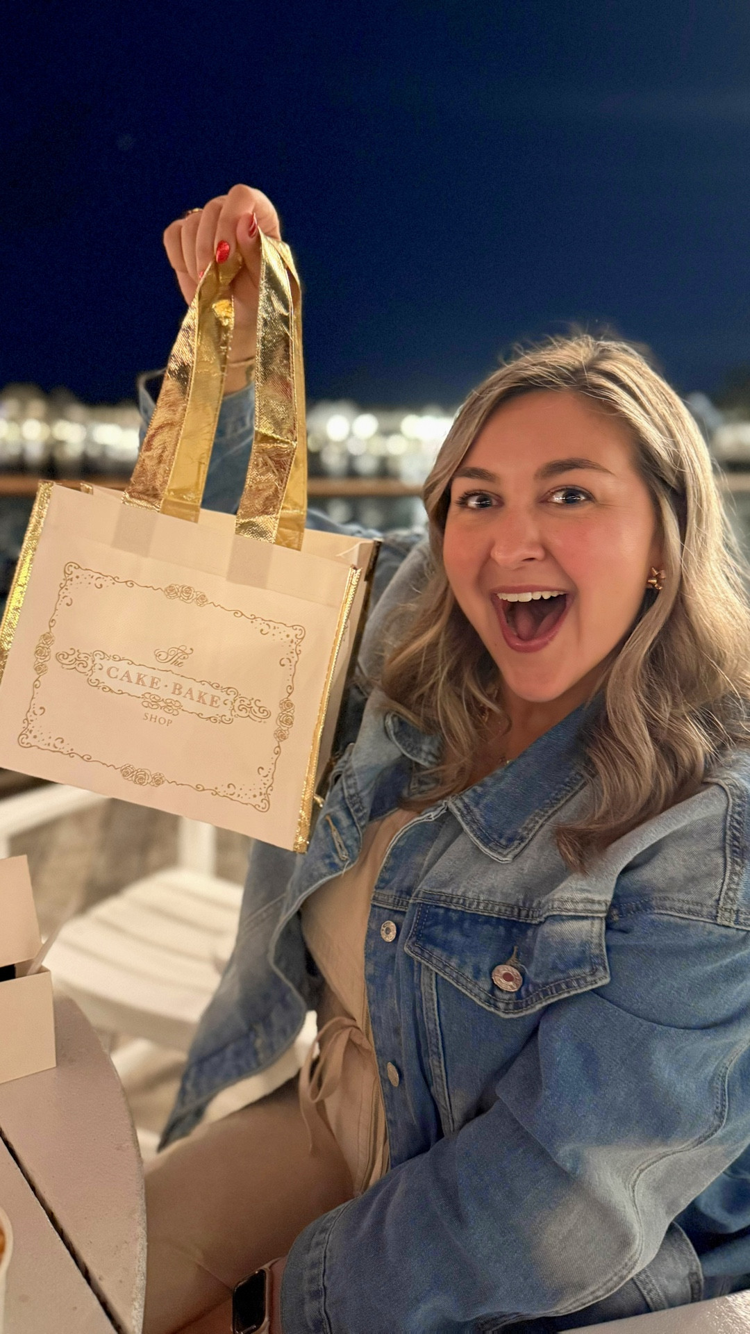 Okay!! @thecakebakeshop is NOT overhyped! Everything we had was phenomenal! And we went in the evening and barely waited! However, we did get the last of the snickerdoodle cheesecake bars and one of the last peanut butter mousse pies. If you are open to anything definitely go for an evening stroll on the boardwalk and enjoy your treats under the lights by the water. If you are more particular about your choices, I would say go earlier in the day but be prepared to wait. 

#cakebakeshop #disney #disneysboardwalk #cakebake #disneyworld

#LTKTravel #LTKootd #LTKfoodie