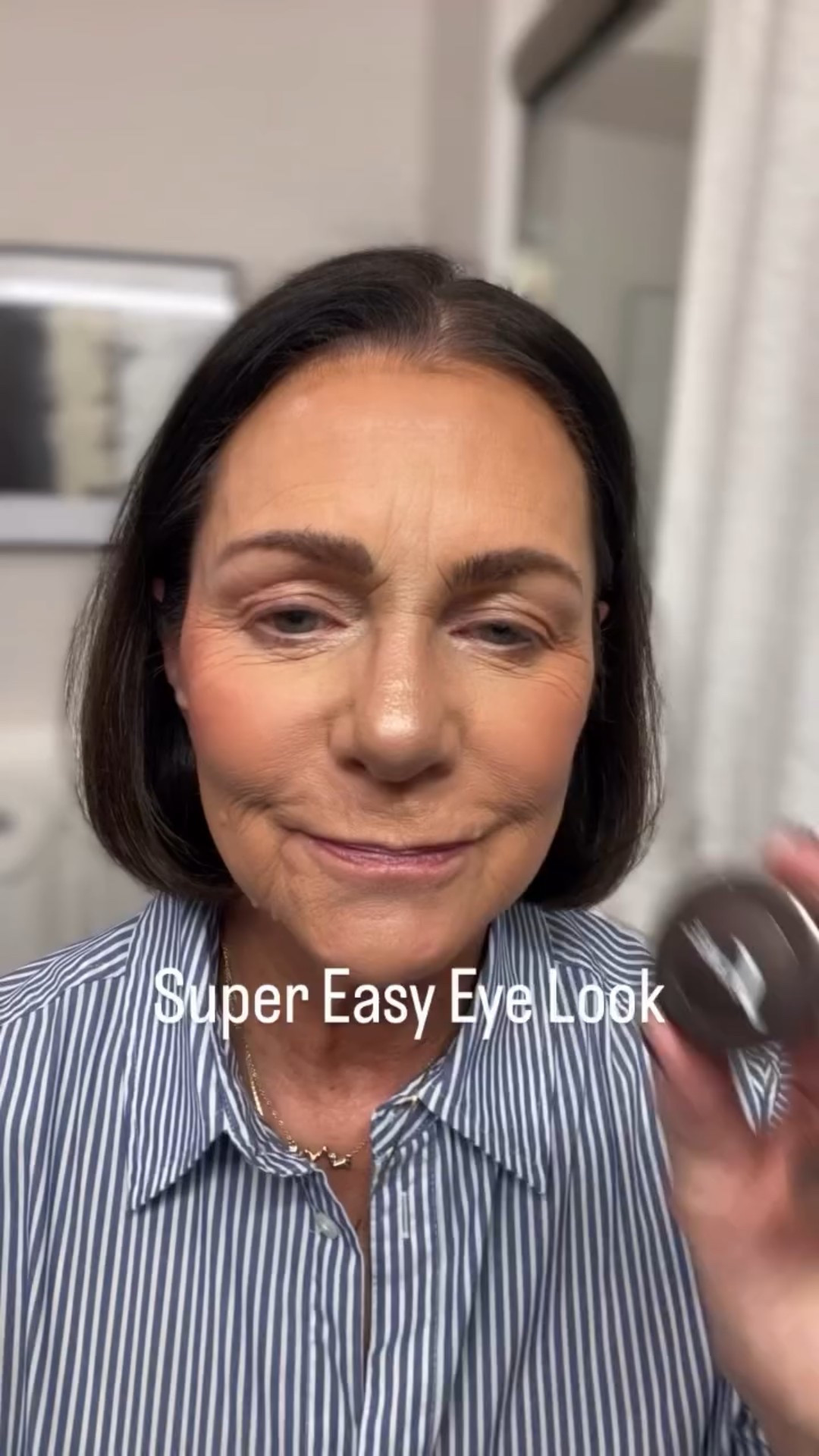 When I need to get ready fast this is my go to eye look.

Products used👇
Sorme eye primer
Jones Road Eyeshadow in Bronze
Julio eye pencil in rich brown
Ilia Volumizing mascara

#easyeyelook
#fasteyelook
#makeuptips
#beautytipsandtricks 
#makeuptutorial

#LTKgrwm #LTKmorningroutine #LTKOver40