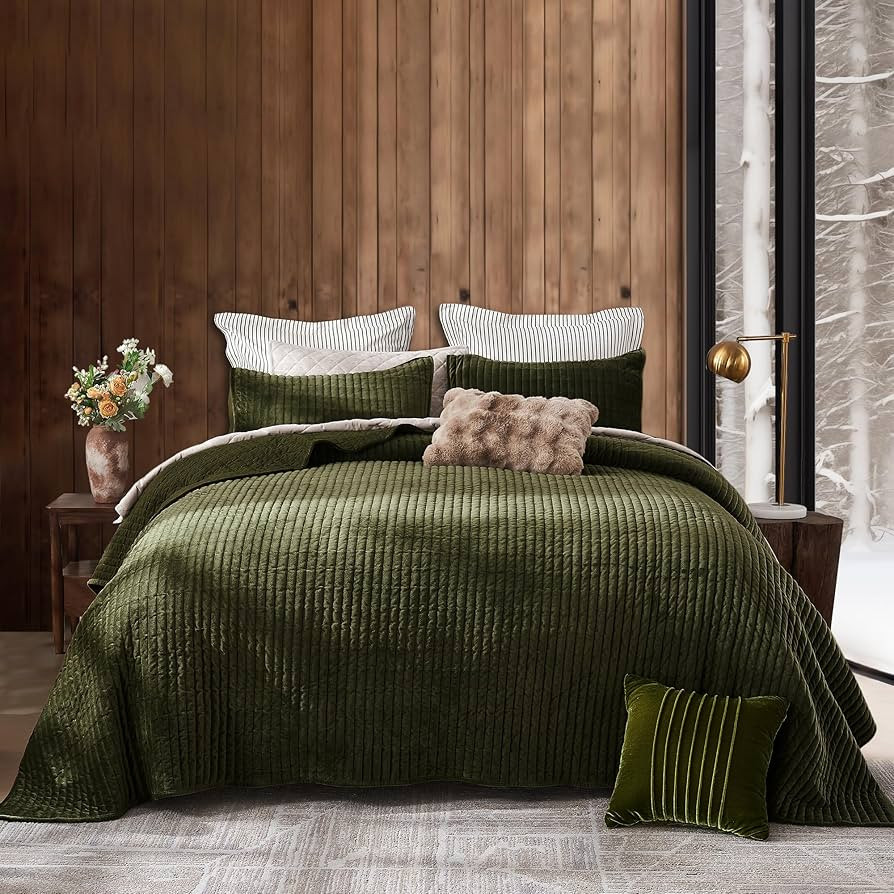 SHALALA Velvet Quilt King Size,Striped Bedding Set,Lightweight Velvet Comforter,Luxurious Cozy Be... | Amazon (US)