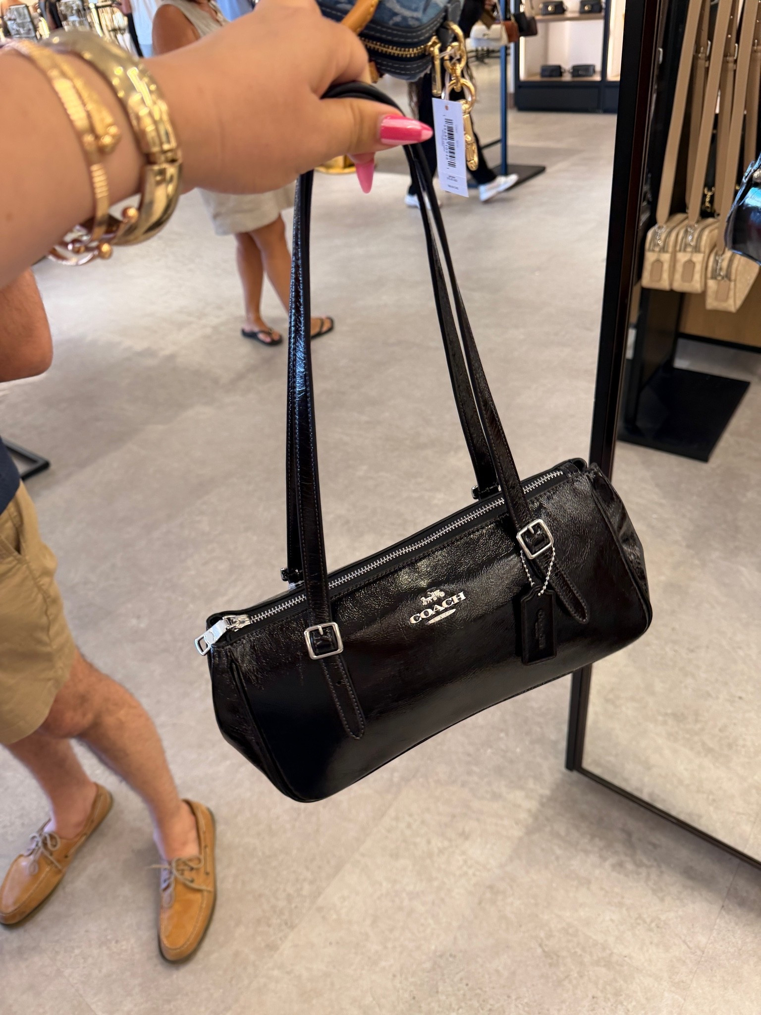 Little cutie !! I love this bag