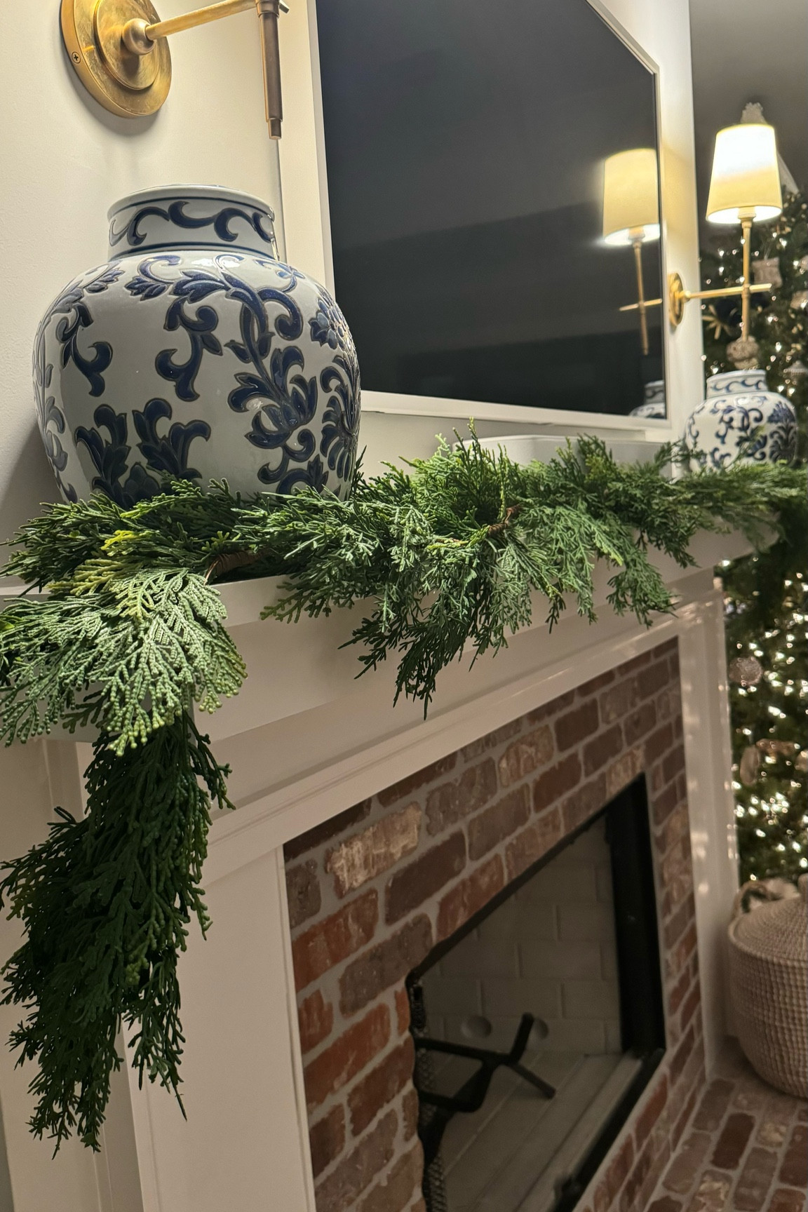 Faux cedar garland

#LTKHome #LTKSeasonal #LTKHoliday