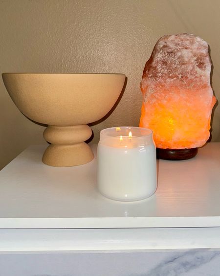 Home decor. Candle. Ceramic bowl. Bowl. Purse bowl. Home decor. Himalayan salt rock lamp. Salt rock lamp. Cozy home. Bedroom decor. 

#LTKhome