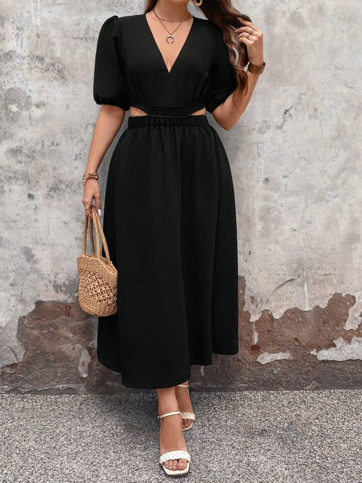 SHEIN LUNE Plus Size Puff Short Sleeve Hollow Out Waist Dress With V-Neckline4.68(19) | SHEIN