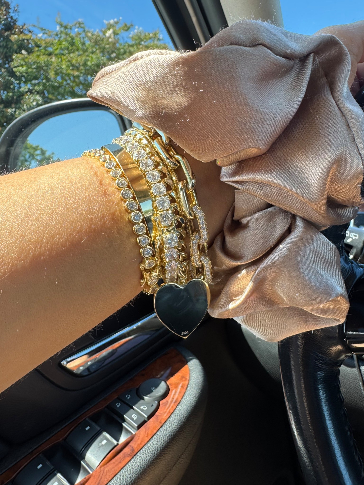 Obsessed ✨ 

Save 15% code RACHELR



Fall outfit bracelet stack promo code Melinda Maria jewelry electric picks jewelry 

#LTKWorkwear #LTKFindsUnder100 #LTKSeasonal