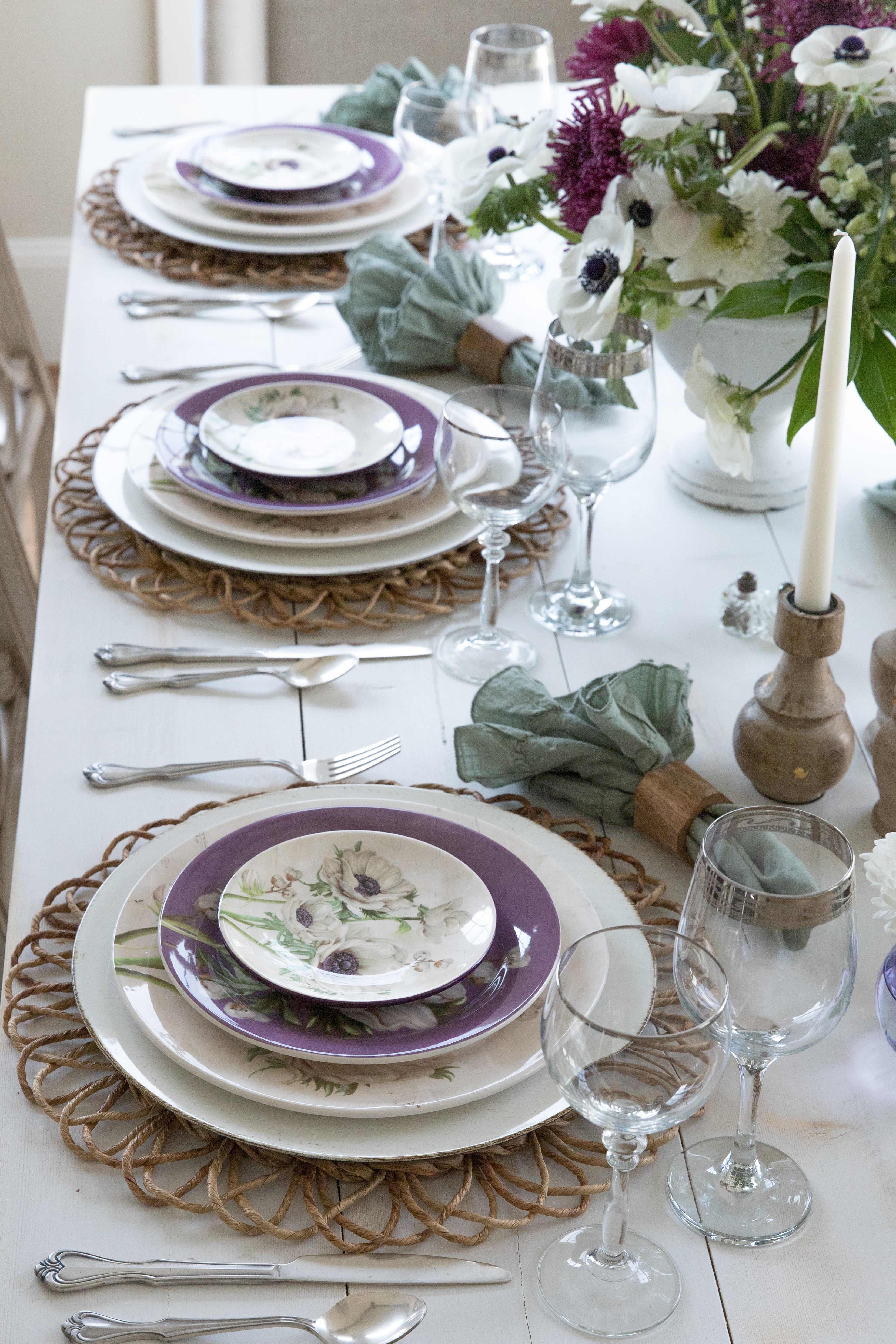 This tablescape = instant elegance 💜🤍
Purple florals + layered textures + soft greens = the prettiest setup for spring & summer hosting.

Perfect for brunch, Easter, garden parties, or a cozy dinner at home ✨

Tap to shop everything you need to recreate this look—from the floral centerpiece to the table setting details 👇
Trust me… this one will elevate your entire space 🤍
#purpletablescape #eleganttabledecor #springhostingideas #summerentertaining #floralcenterpiece #fauxflowers #neutralhomedecor #gardenpartytable #luxurytablesetting #homewithhollyj #shophollyjhome 

 #LTKfoodie #LTKSeasonal #LTKHome