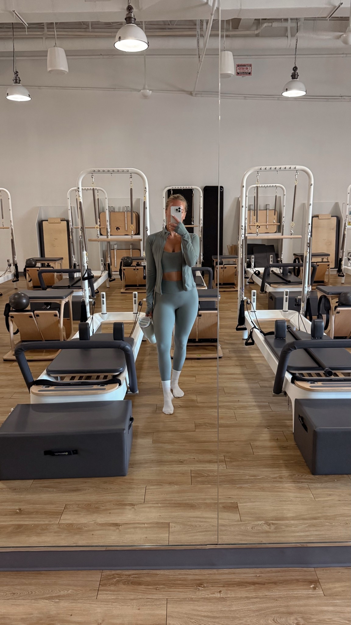 Spanx Pilates fit! Code MARISSAXSPANX for 20% offf
#spanxpartner
Monochromatic set, spanx set, Pilates fit, yoga fit, workout set

#LTKStyleTip #LTKActive